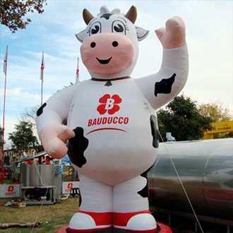 Vaca Inflable Bauducco 4 mt